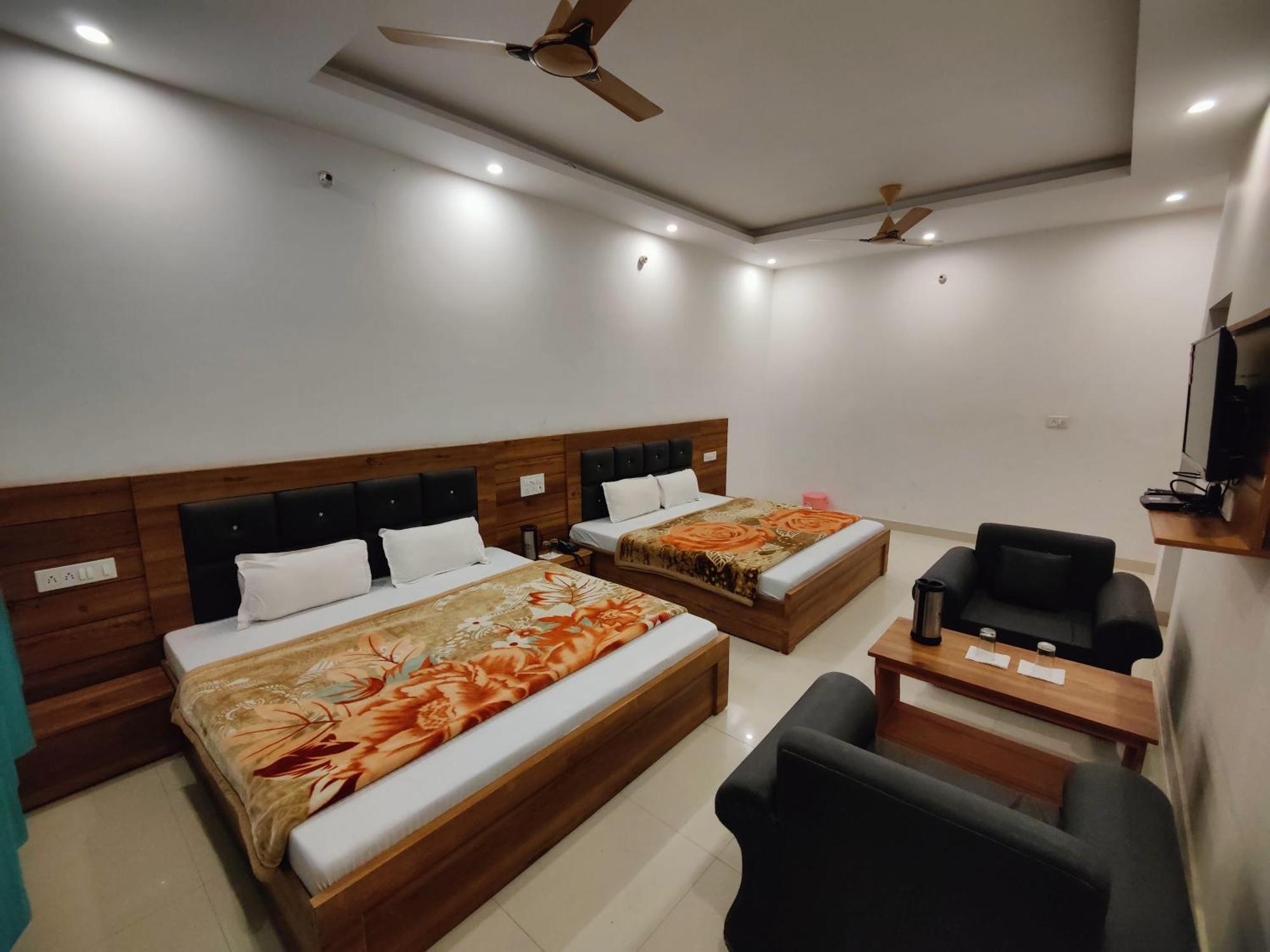 Alaknanda Motel & Restaurant Rudraprayāg Екстериор снимка