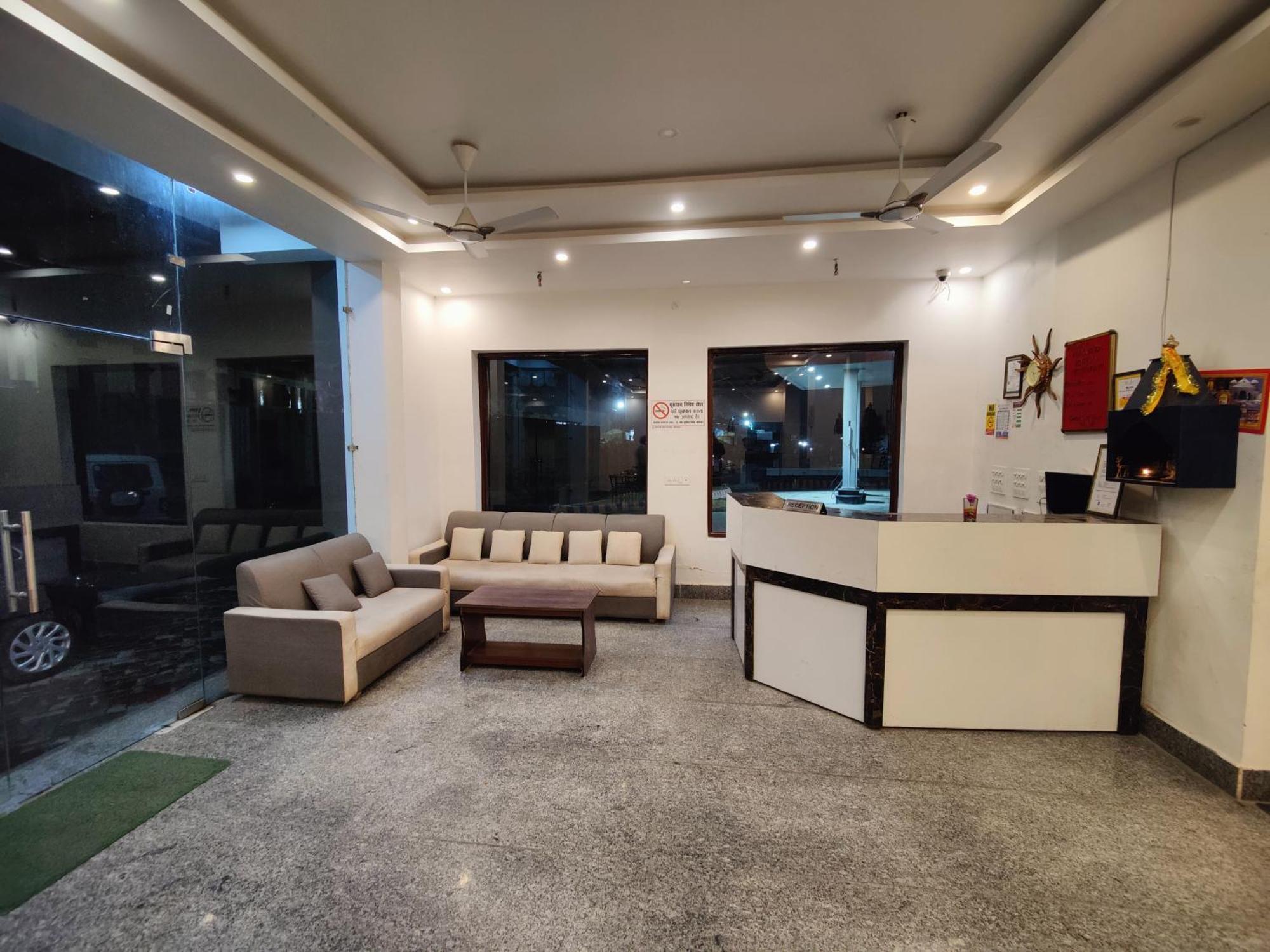 Alaknanda Motel & Restaurant Rudraprayāg Екстериор снимка